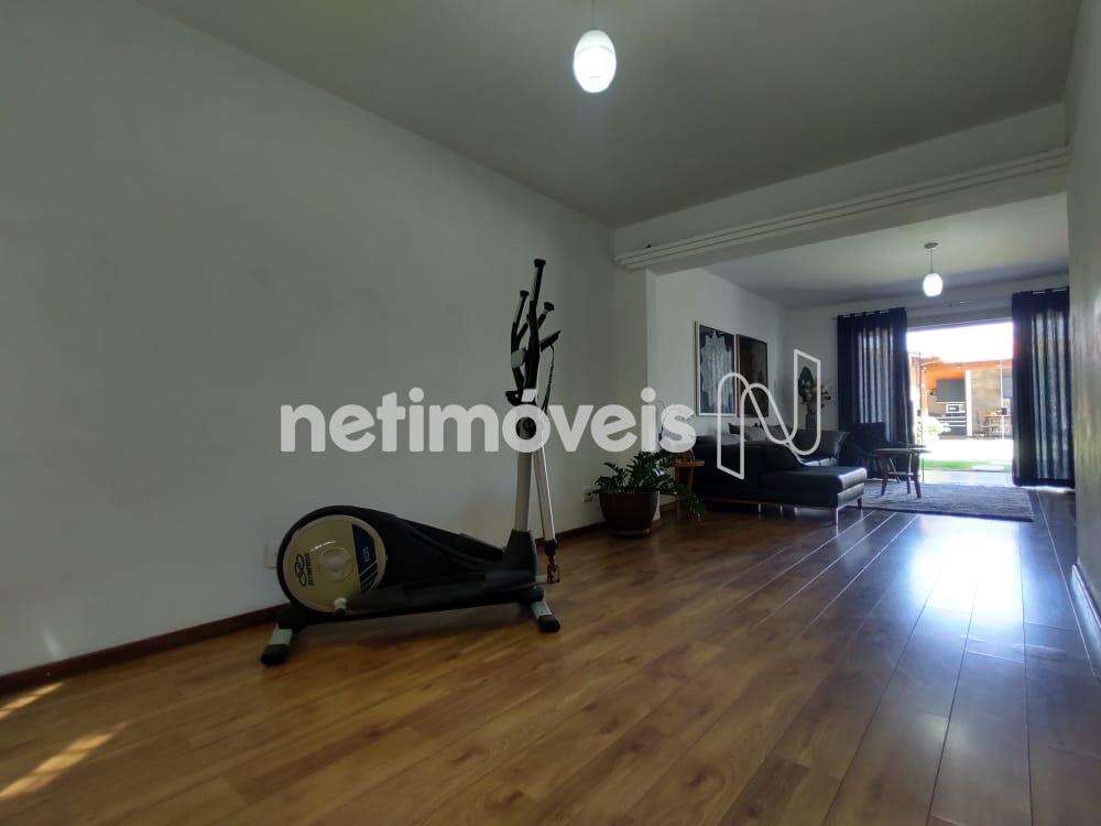 Casa-05Quartos-Suíte-Piscina-Sauna-Castelo