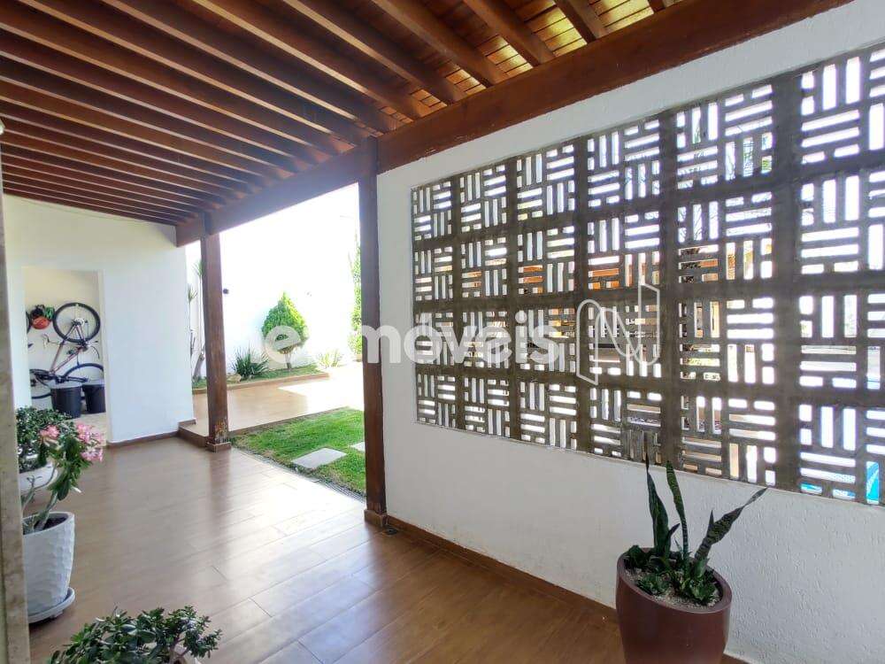 Casa-05Quartos-Suíte-Piscina-Sauna-Castelo