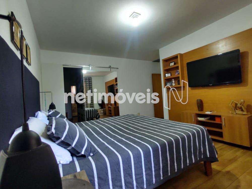 Casa-05Quartos-Suíte-Piscina-Sauna-Castelo