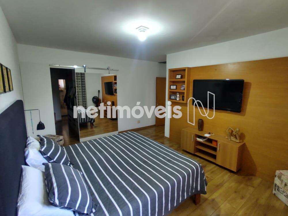 Casa-05Quartos-Suíte-Piscina-Sauna-Castelo