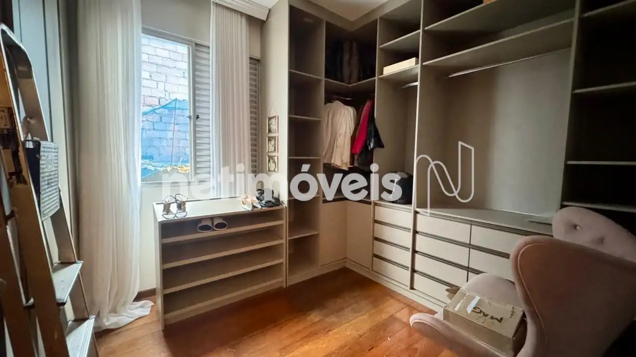 Closet Suite