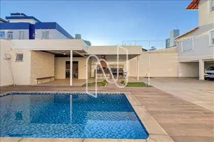  Piscina
