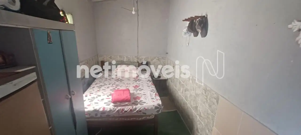 Interno edícula