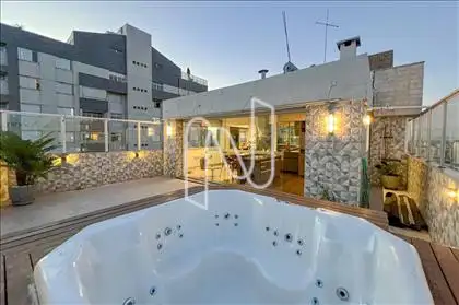 Deck com Jacuzzi