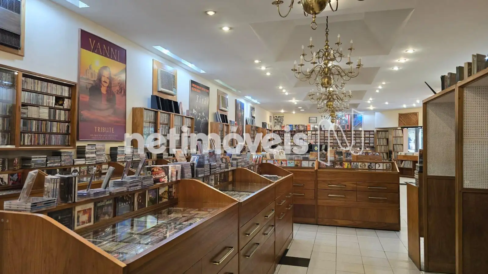 Conjunto de lojas para comprar com 757 m², 6 banheiros em Rua dos Tupis, Centro, Belo Horizonte