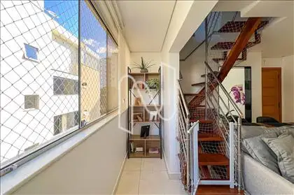  Escada