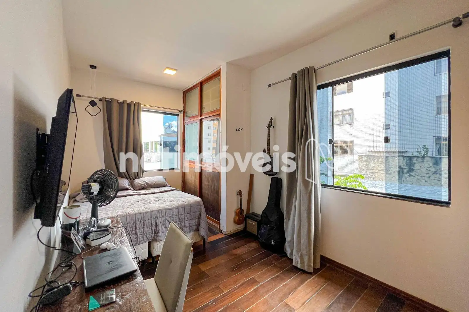 Quarto05- vista lateral e de fundos