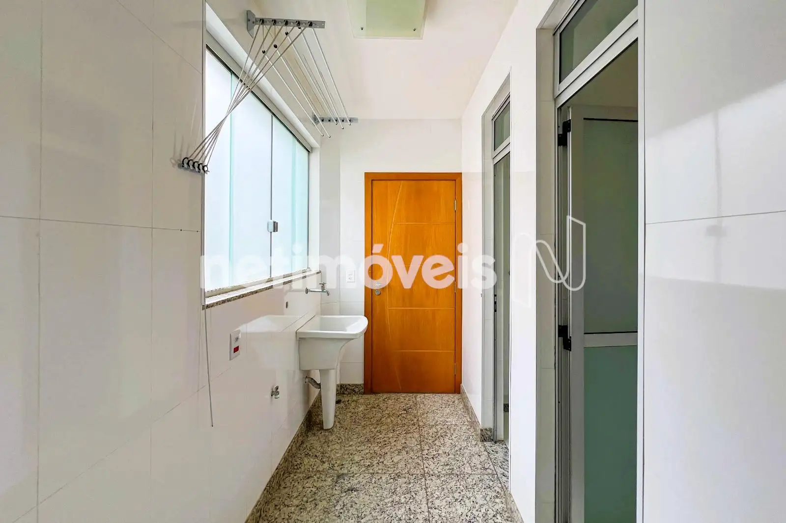 Área de Serviço com DCE 