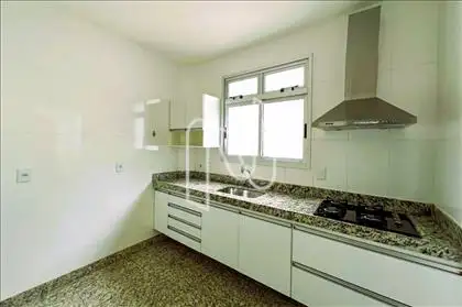 Coifa,  Cooktop e janela frontal pia 