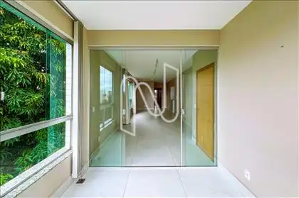 possibilidade de 3 grandes ambientes dvididos