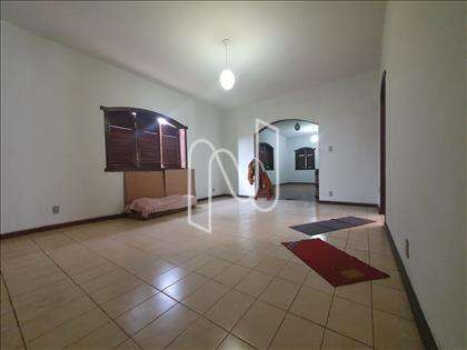   casa-quatro-quartos-floramar