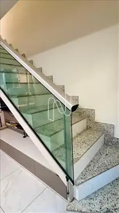 Escada para o segundo andar