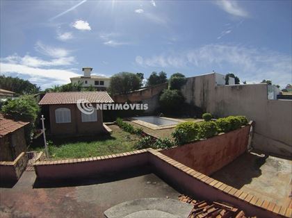 Casa-5Qts-Suíte-Salas-Piscina-Jardim-SãoLuiz 