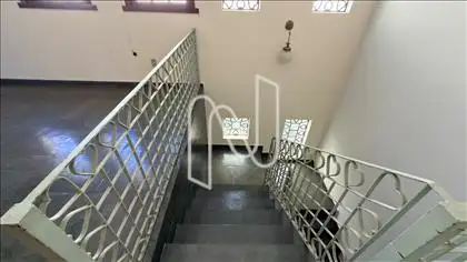 Aceso ao segundo andar