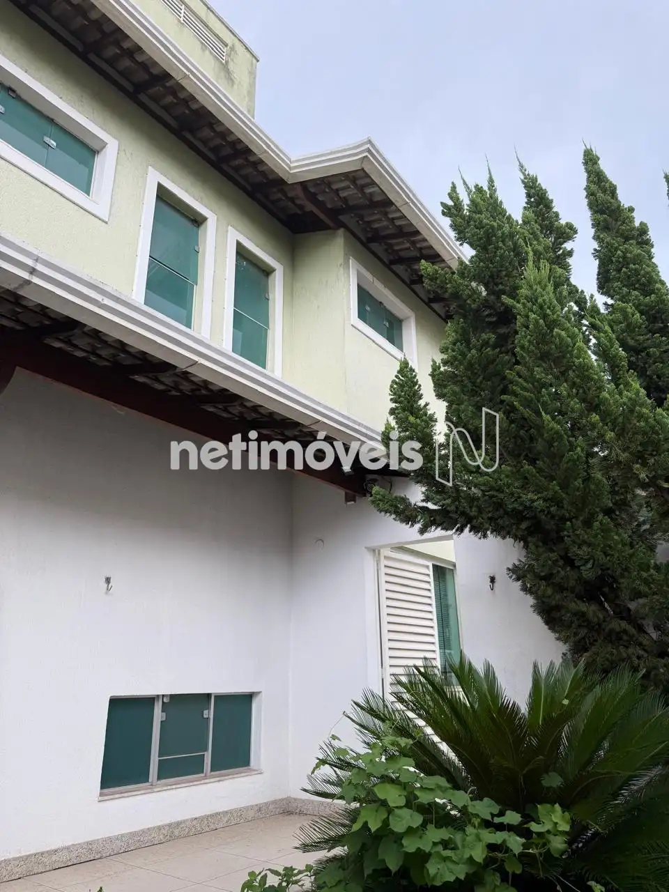 Casa para comprar com 380 m², 4 quartos, 5 banheiros, 6 vagas em Rua Desembargador Fernando Bhering, Dona Clara, Belo Horizonte