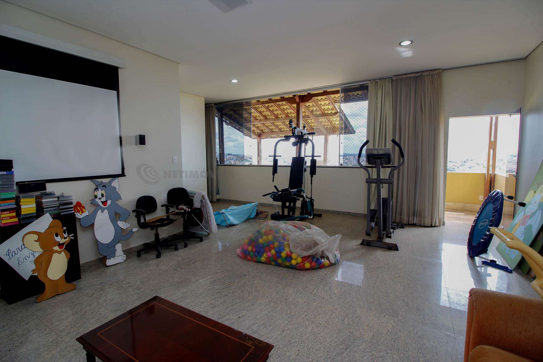 Sala 5 do 2º pavimento do prédio comercial