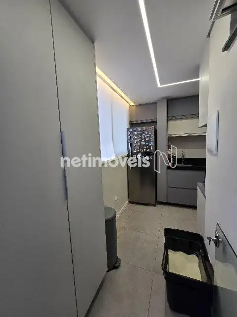 Corredor da cozinha