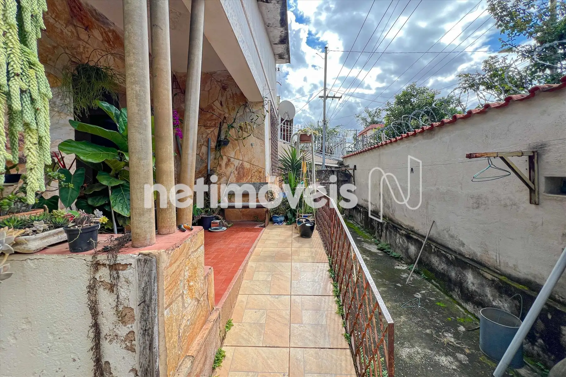 Casa com 2 quartos — Sagrada Família, Belo Horizonte