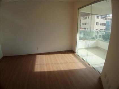 SUITE COM VISTA PARA VARANDA