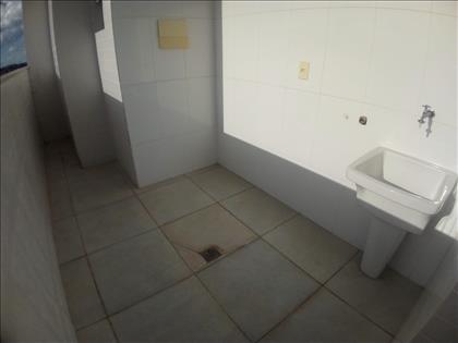 ÁREA DE SERVIÇO COBERTURA