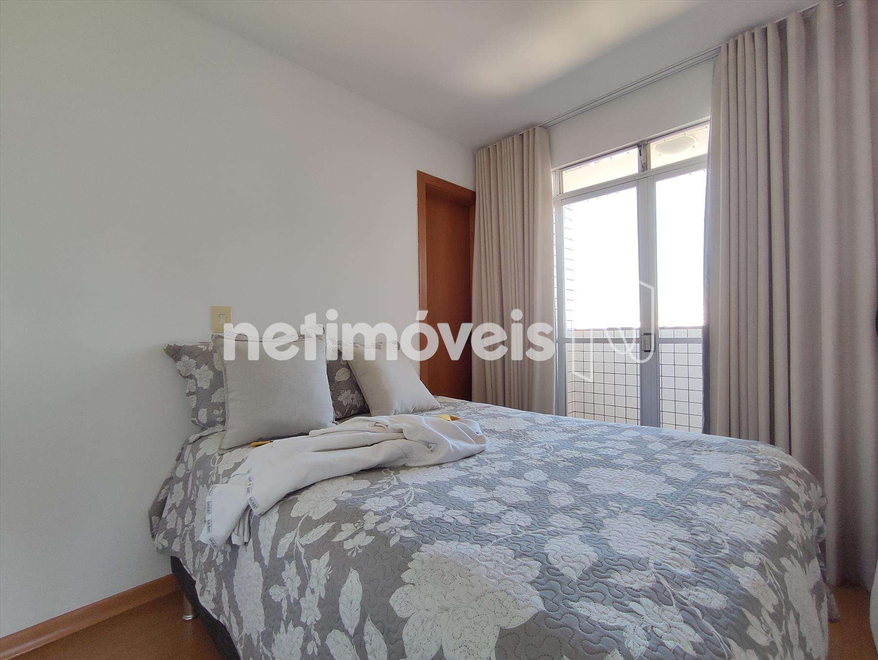 Quarto 03 com suíte e varanda 