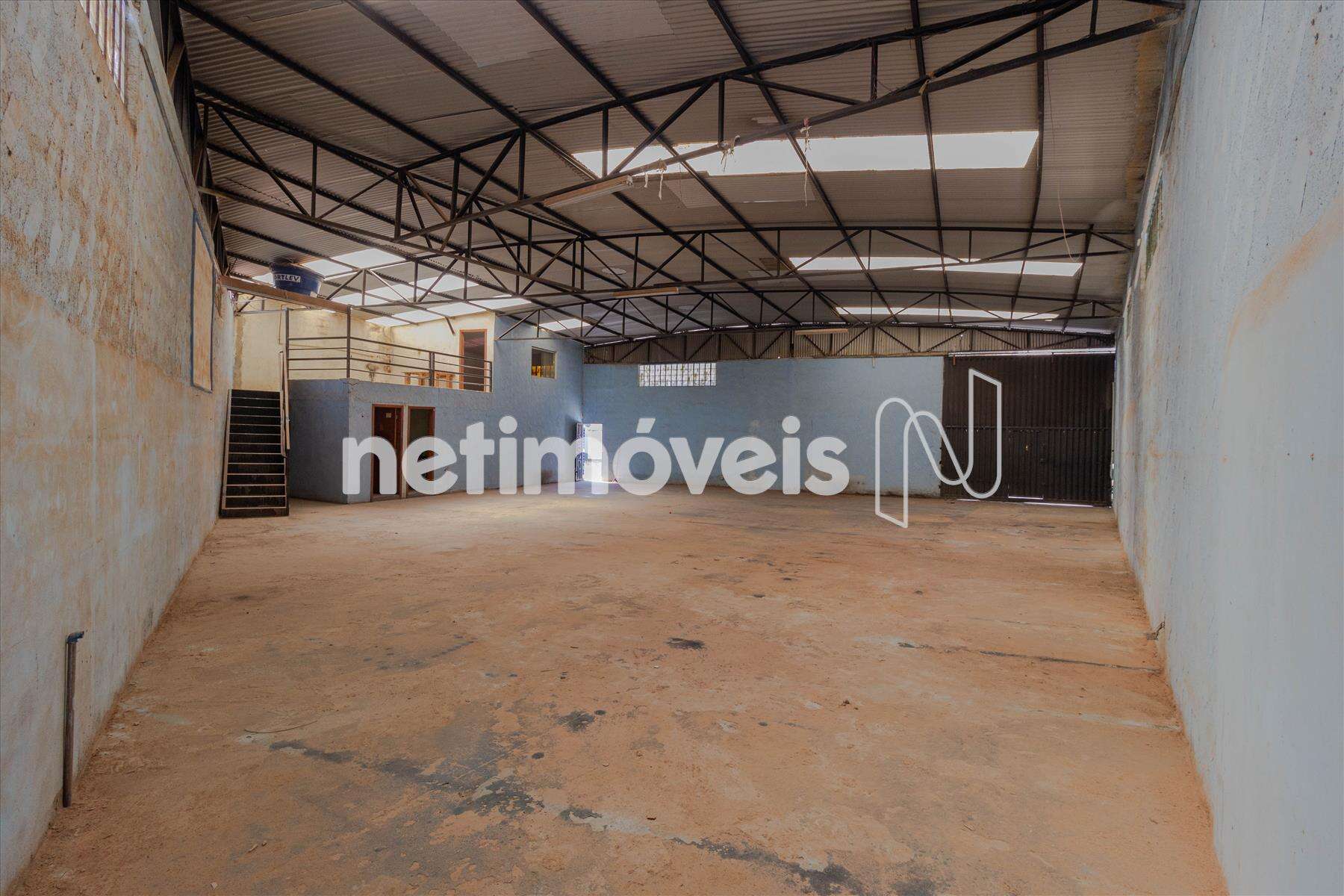 Galpão para comprar com 360 m², 2 banheiros em Rua José Pinto de Moura, Jardim Guanabara, Belo Horizonte