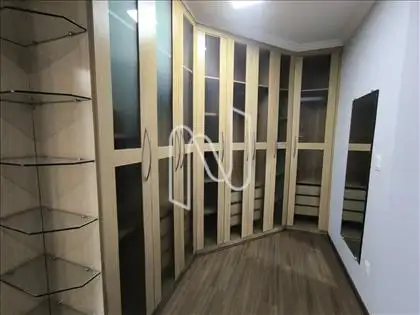  Closet