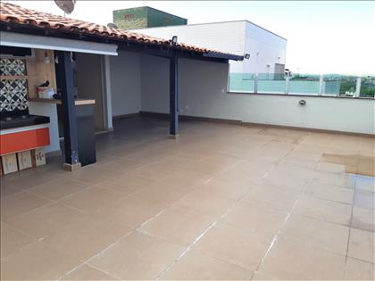 TERRAÇO AMPLO COBERTURA
