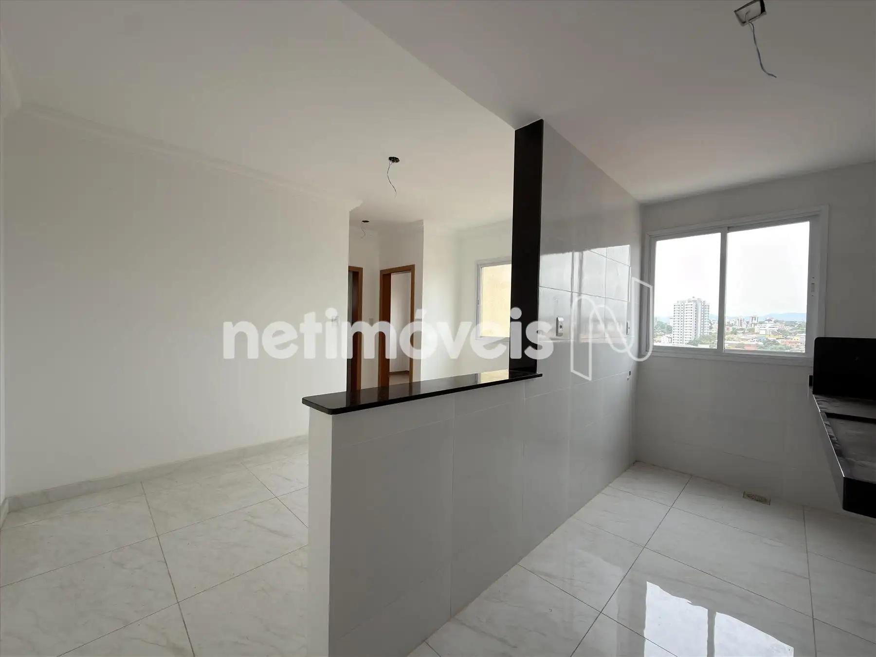 Sala integrada com cozinha