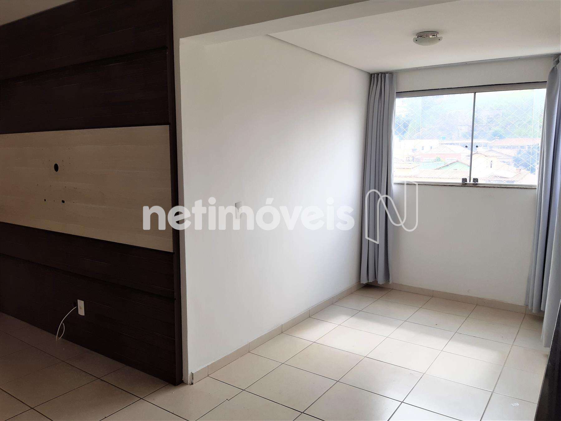 SALA AMPLA PARA TRÊS AMBIENTES