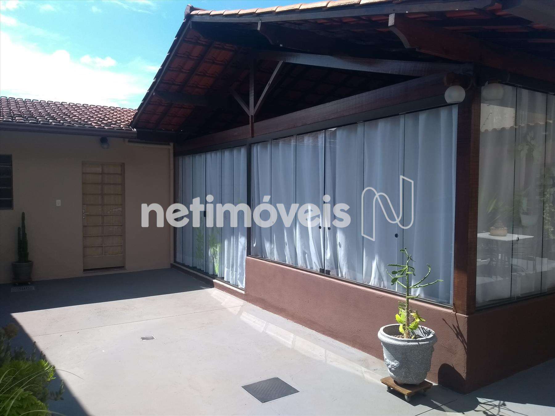  Casa-3Quartos-Suíte-Churrasqueira-Glória