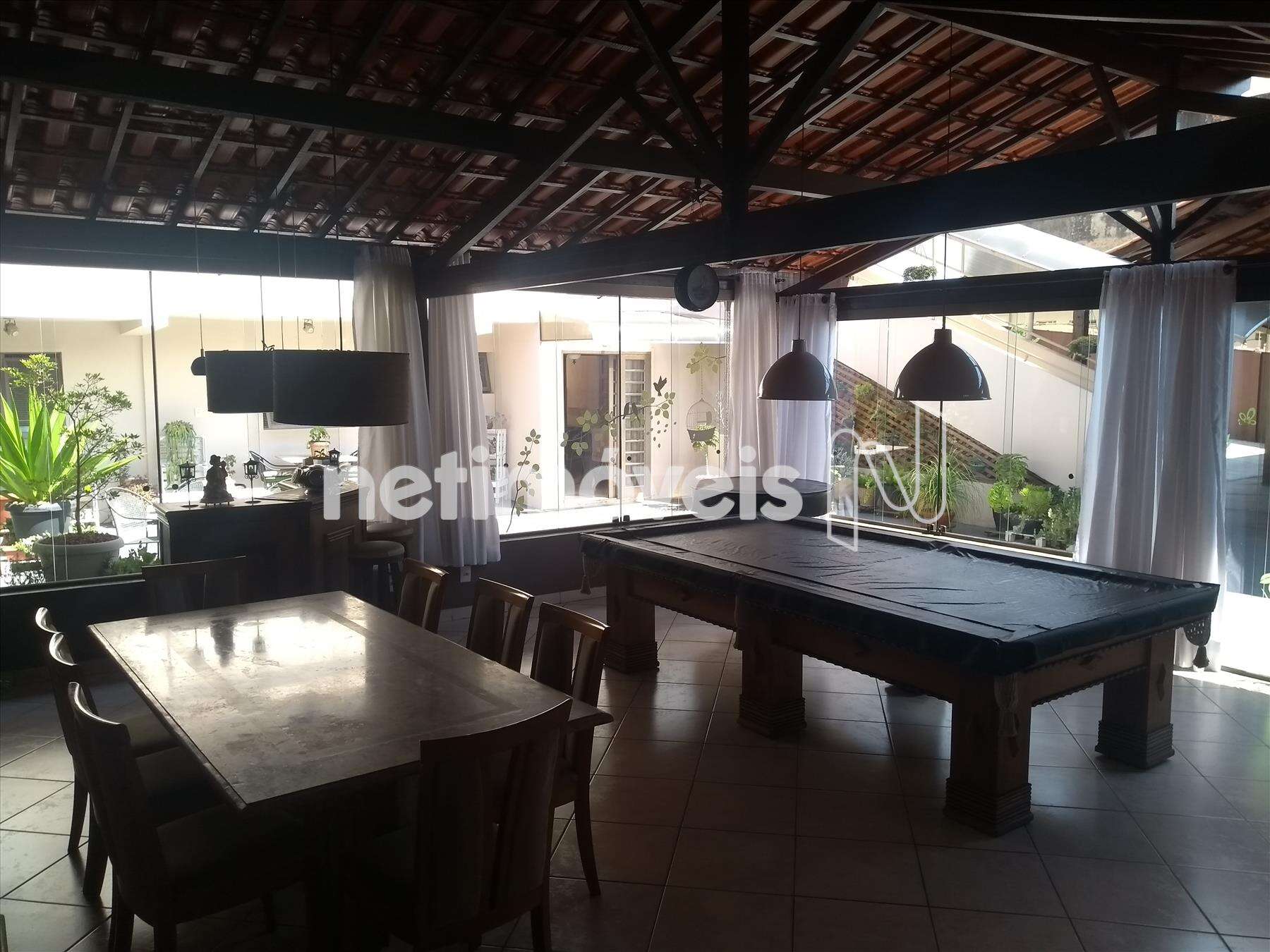  Casa-3Quartos-Suíte-Churrasqueira-Glória