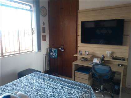  Casa-3Quartos-Suíte-Churrasqueira-Glória 
