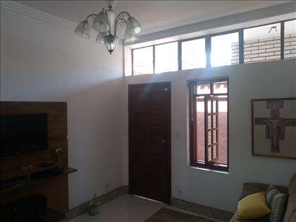  Casa-3Quartos-Suíte-Churrasqueira-Glória 
