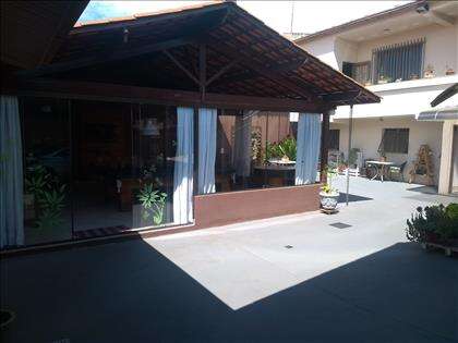  Casa-3Quartos-Suíte-Churrasqueira-Glória 