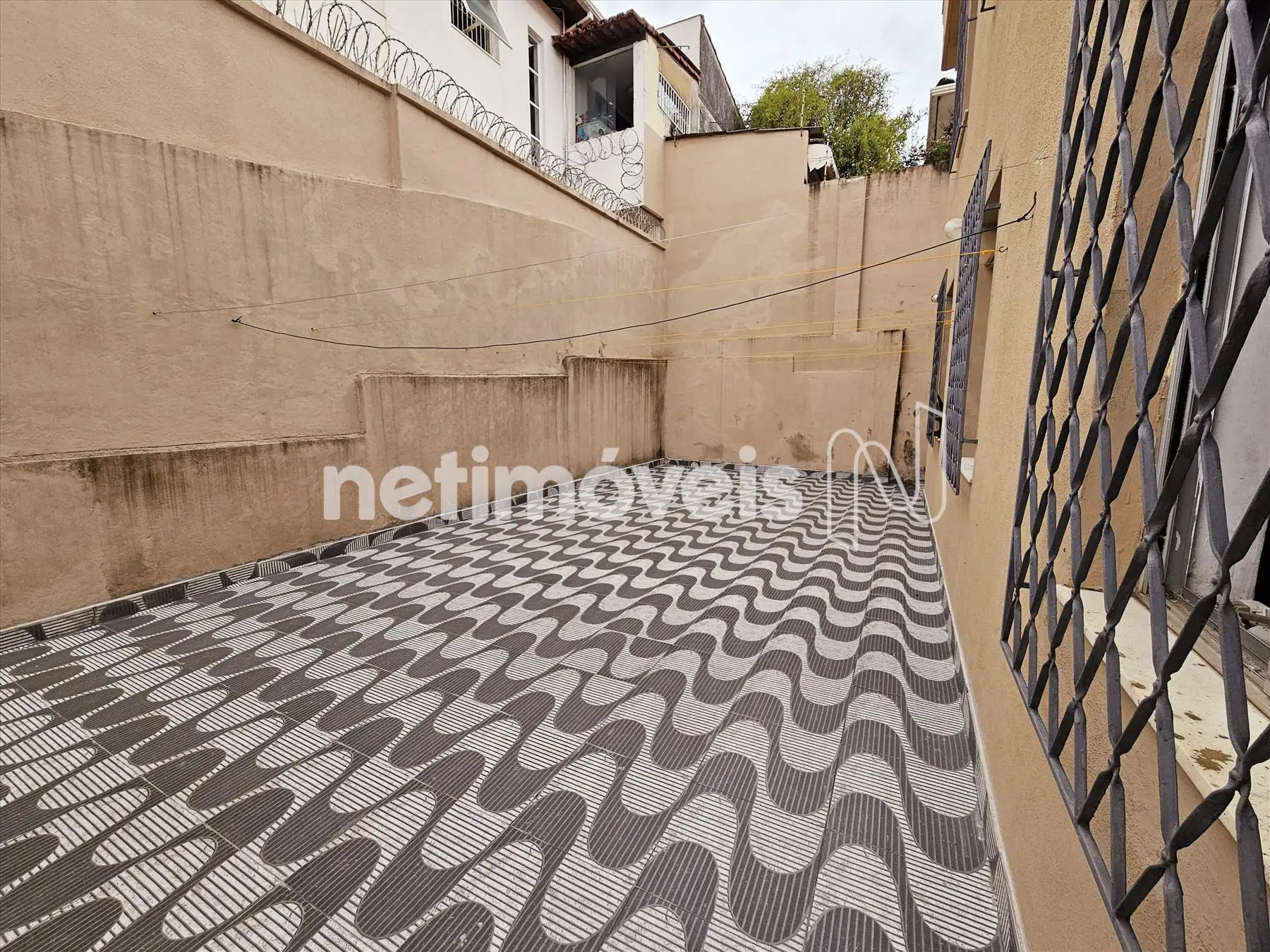 Prédio - Área livre