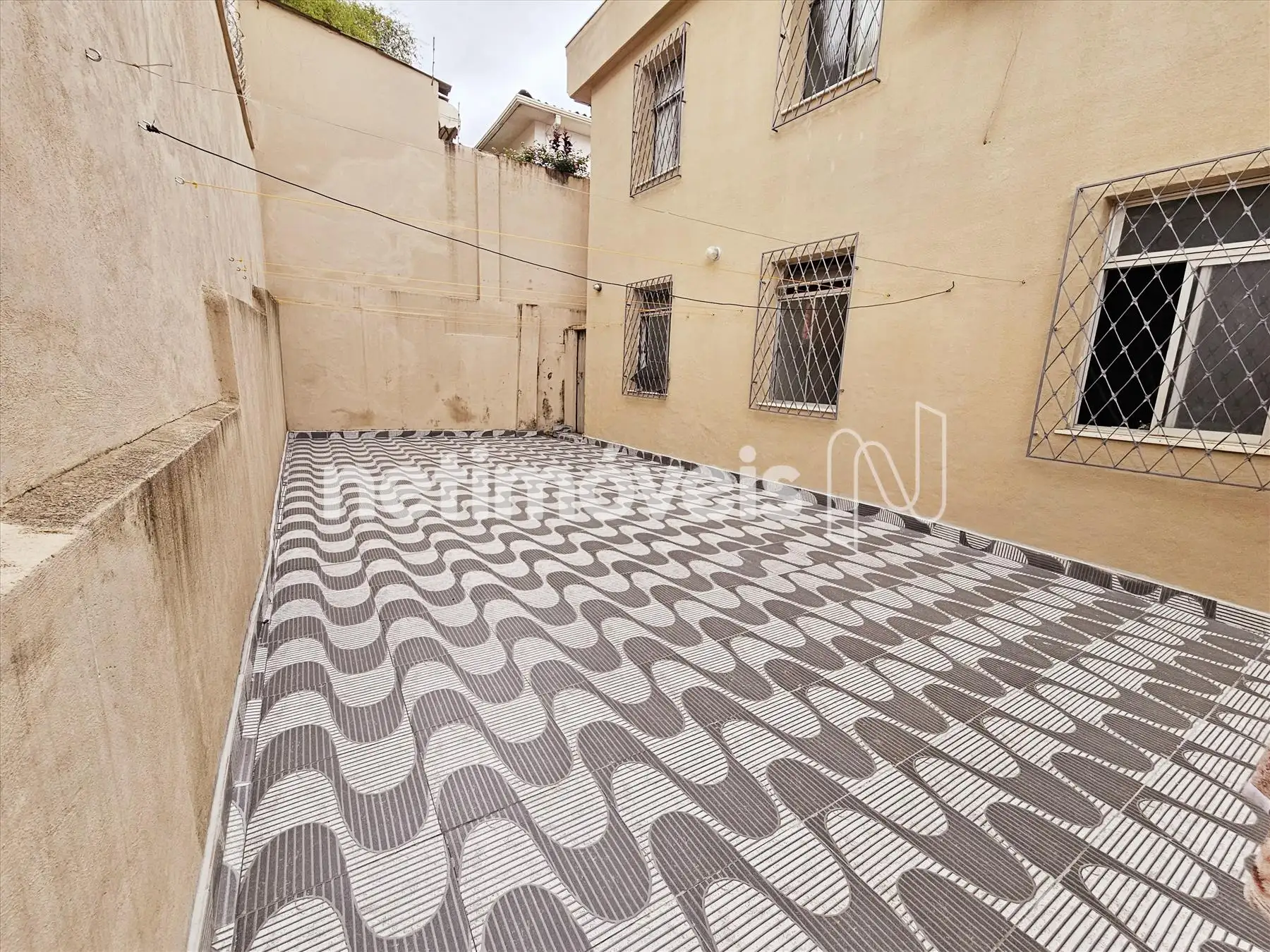 Prédio - Área livre