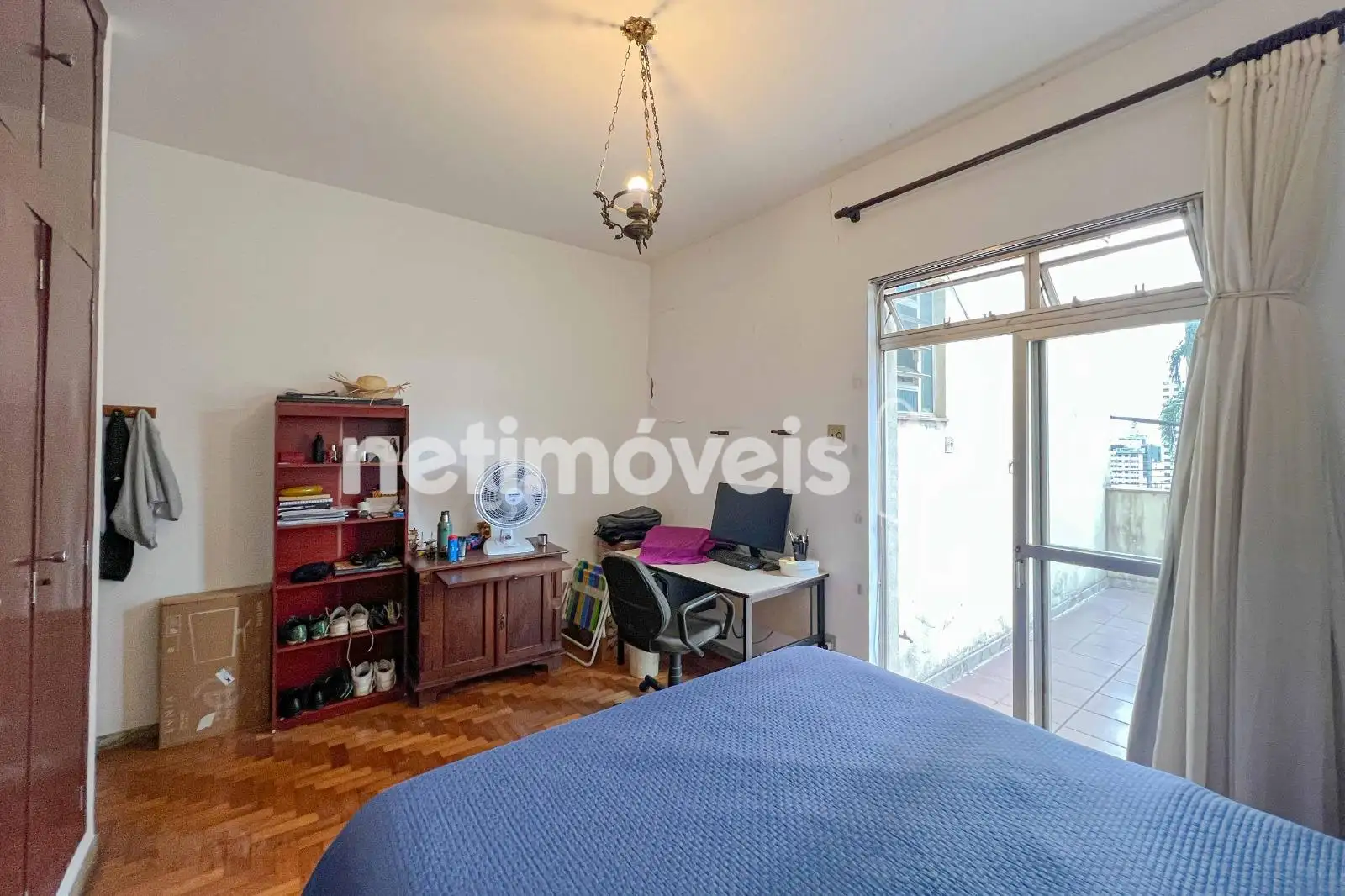 QUARTO COM VARANDA