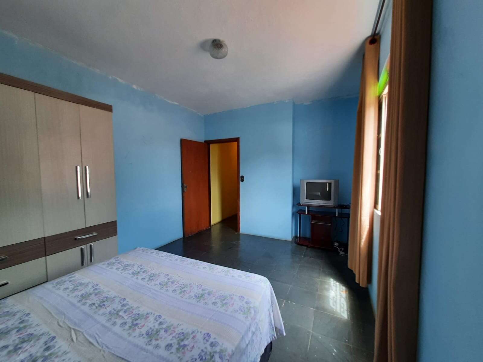 Casa para comprar com 374 m², 5 quartos, 3 banheiros em Avenida Lagoa Formosa, Santa Rosa, Belo Horizonte