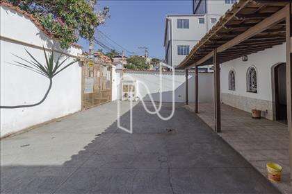 Casa 03 quartos- Santa Amélia