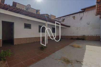 Casa 03 quartos- Santa Amélia