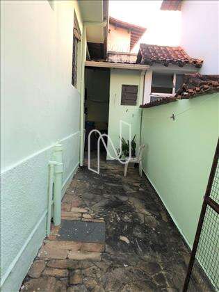  Casa-Comercial-02-Quartos-SantaTereza 