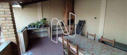  Casa-03-Quartos-Arvoredo  