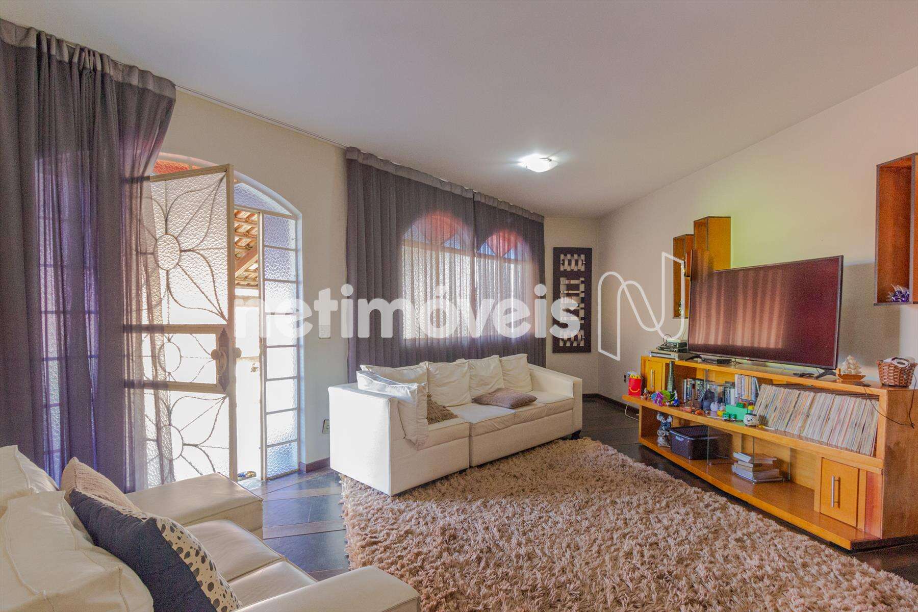 Casa-04-Quartos-Palmares-BH