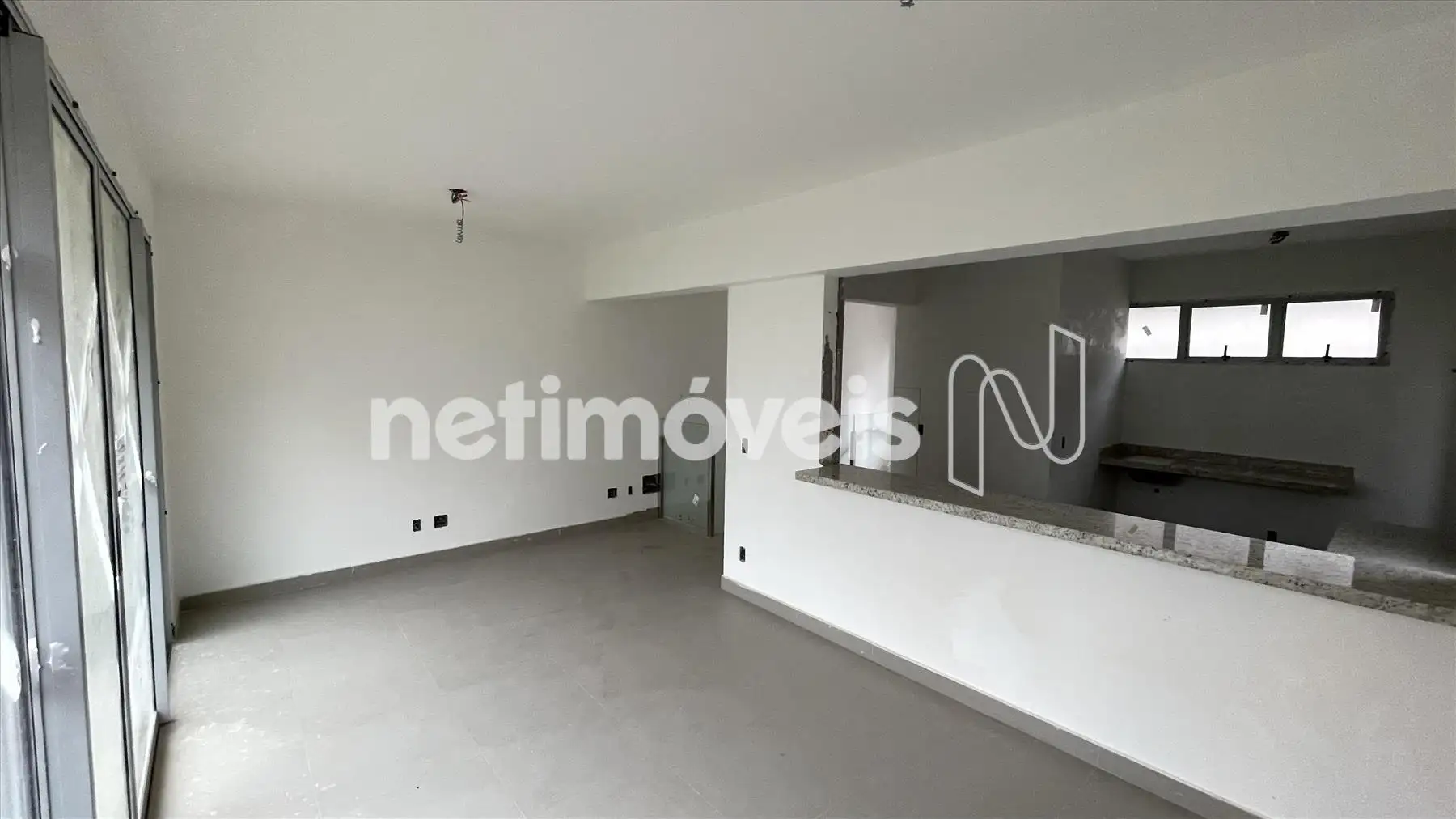 Casa para comprar com 199 m², 3 quartos, 3 banheiros, 2 vagas em Avenida José de Oliveira Vaz, Buritis, Belo Horizonte
