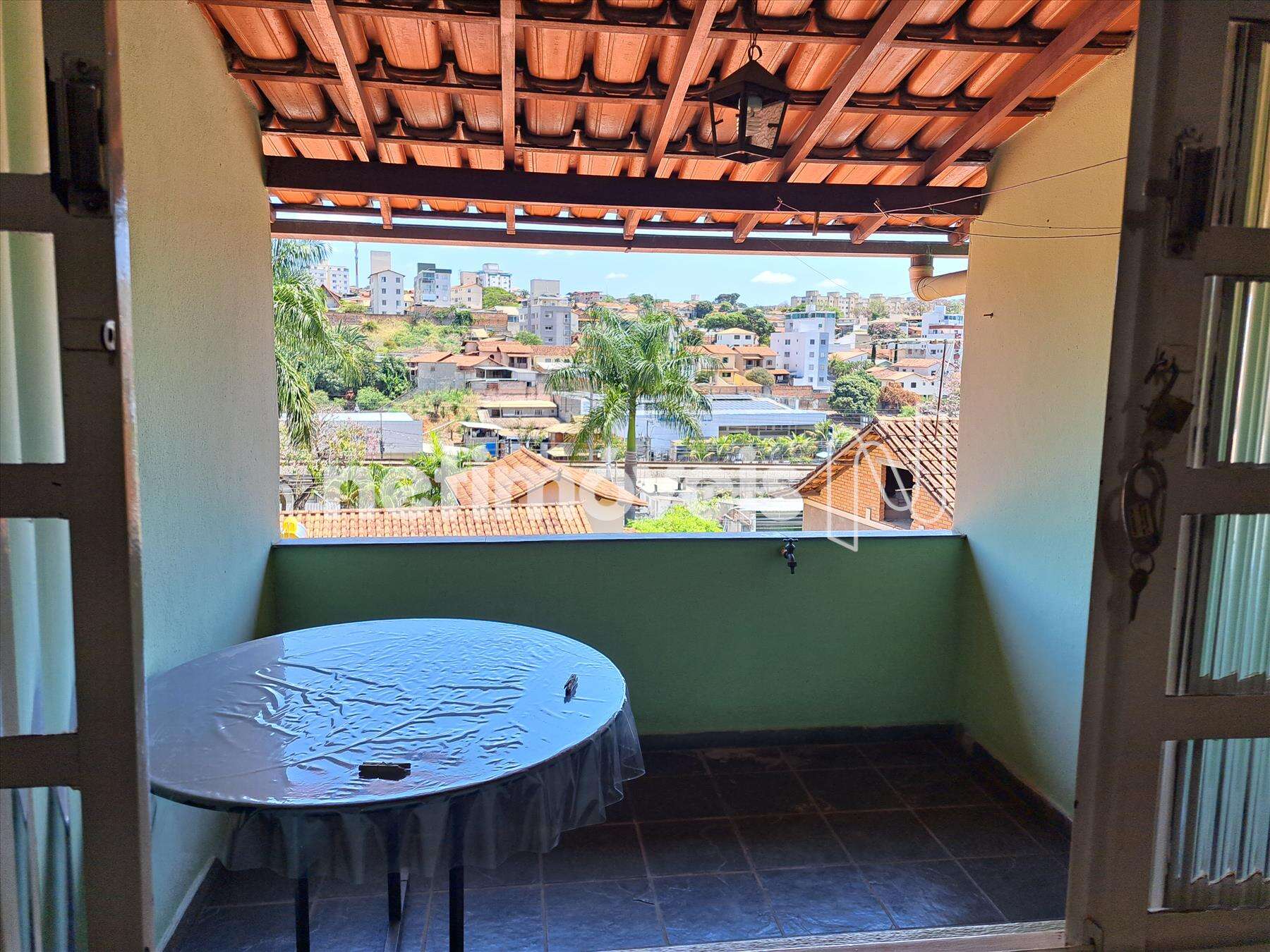casa-cinco-quartos-floramar
