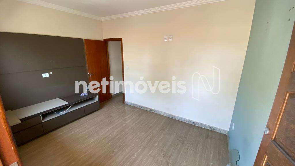 Casa-Geminada-03-Quartos-Cabral