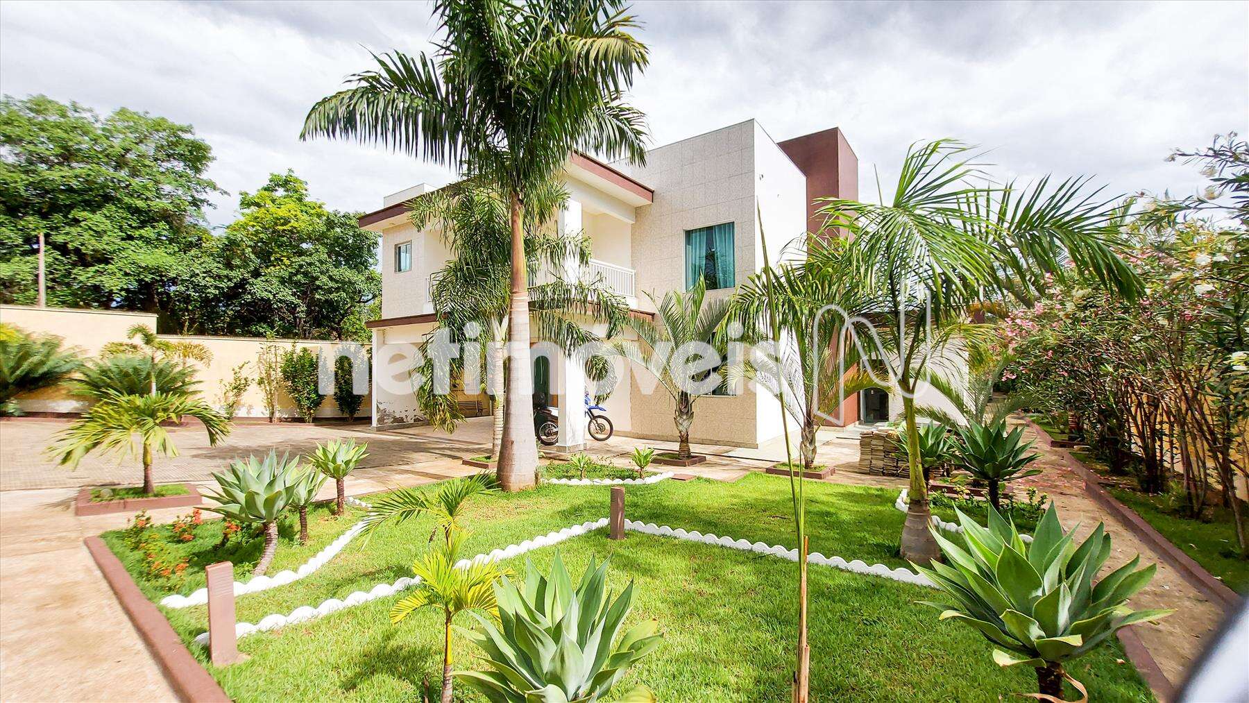 casa-quatro- quartos-lagoa-mansoes