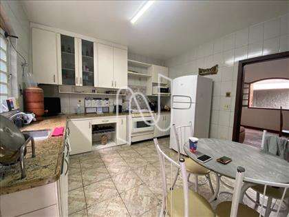 Casa 04 Quartos - Santa Amélia