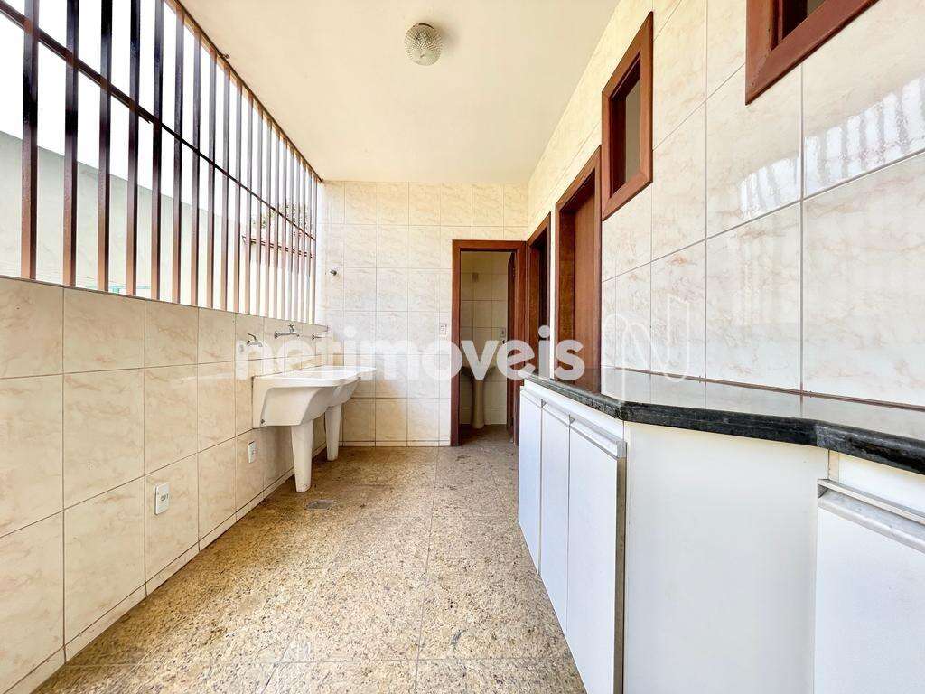 Casa- 05 Quartos- São Luiz